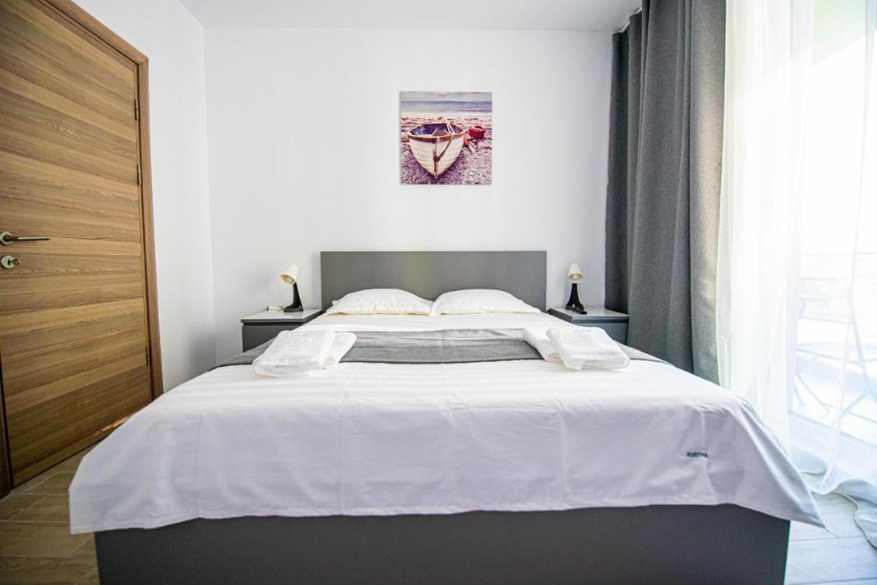 Apartament Katrina - Alezzi Beach - Sea View Năvodari Eksteriør bilde